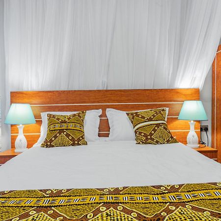 Ambrosia Heights Entebbe Hotell Exteriör bild
