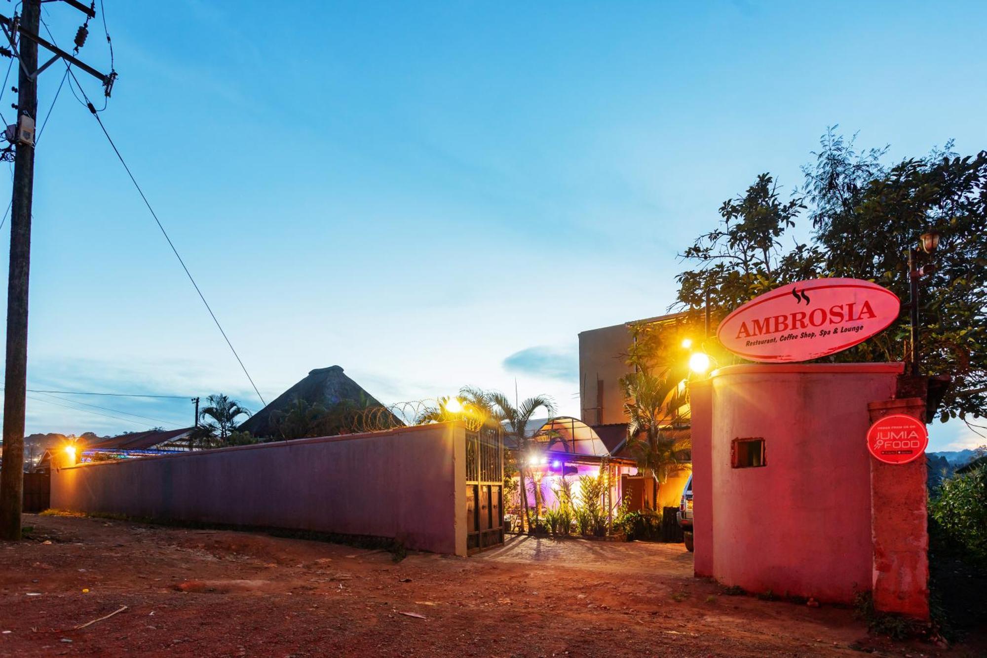 Ambrosia Heights Entebbe Hotell Exteriör bild